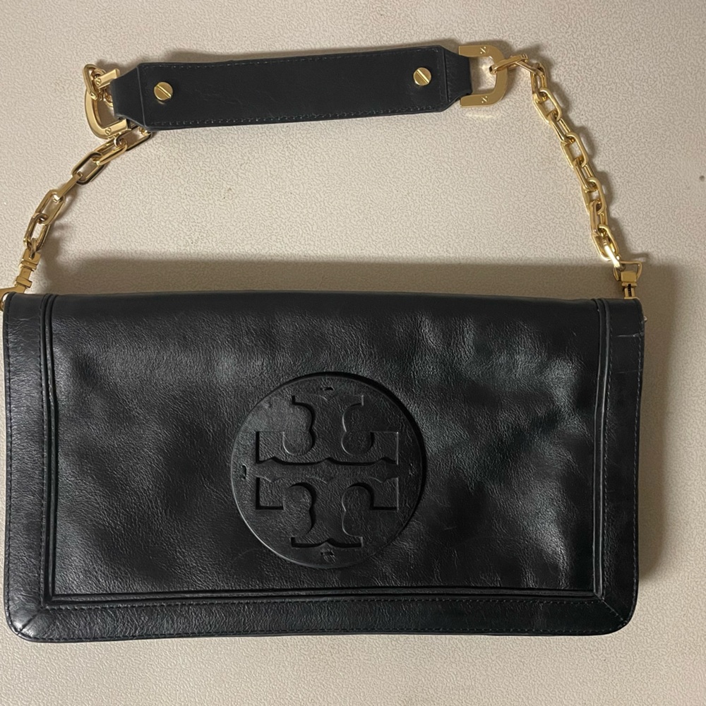 Tory Burch, Reva clutch